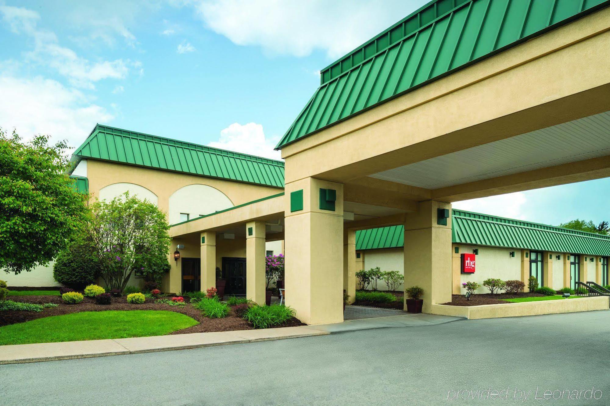 Ramada By Wyndham Indiana Hotel Exterior photo